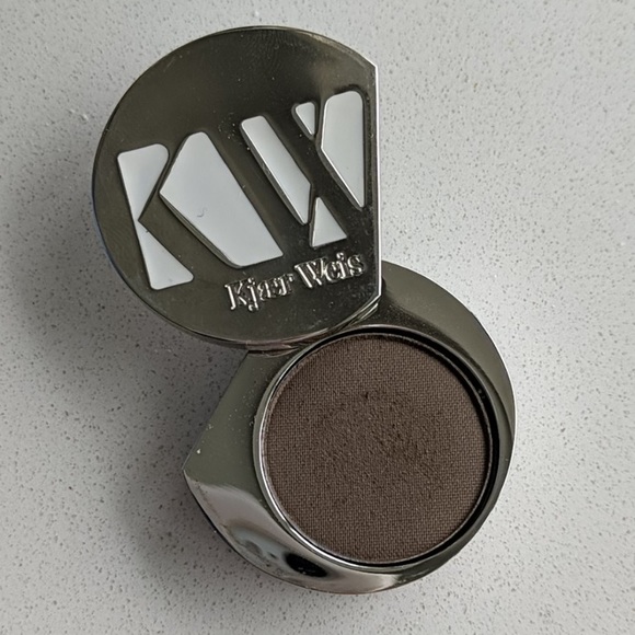 Kjaer Weis Other - Kjaer Weis Eyeshadow in Generosity